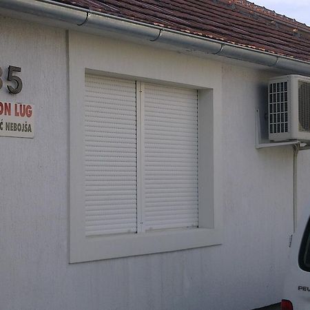 Pansion Lug Hotel Belgrád Szoba fotó