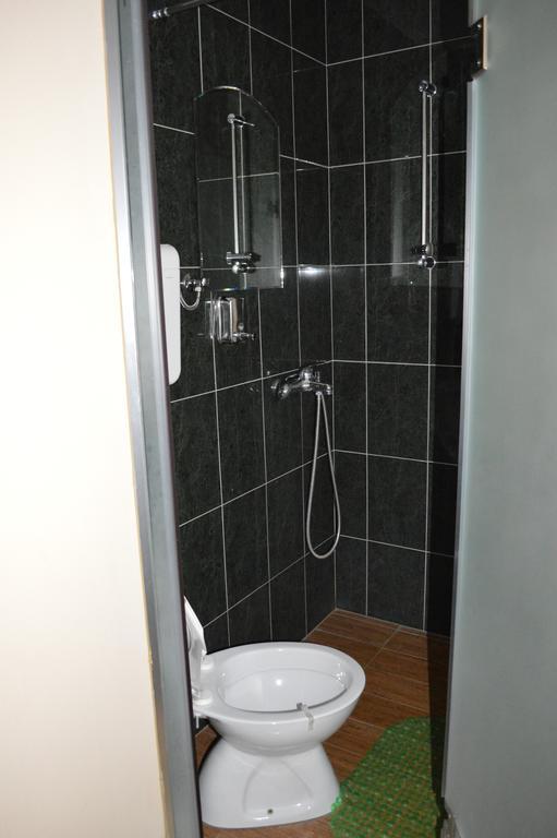 Pansion Lug Hotel Belgrád Szoba fotó